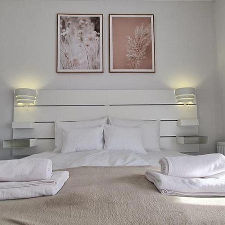 Lugas Apartman Miskolctapolca 2 Haloszoba Dezsa Es Jakuzzi Koezel A Barlangfuerdohoez Buitenkant foto