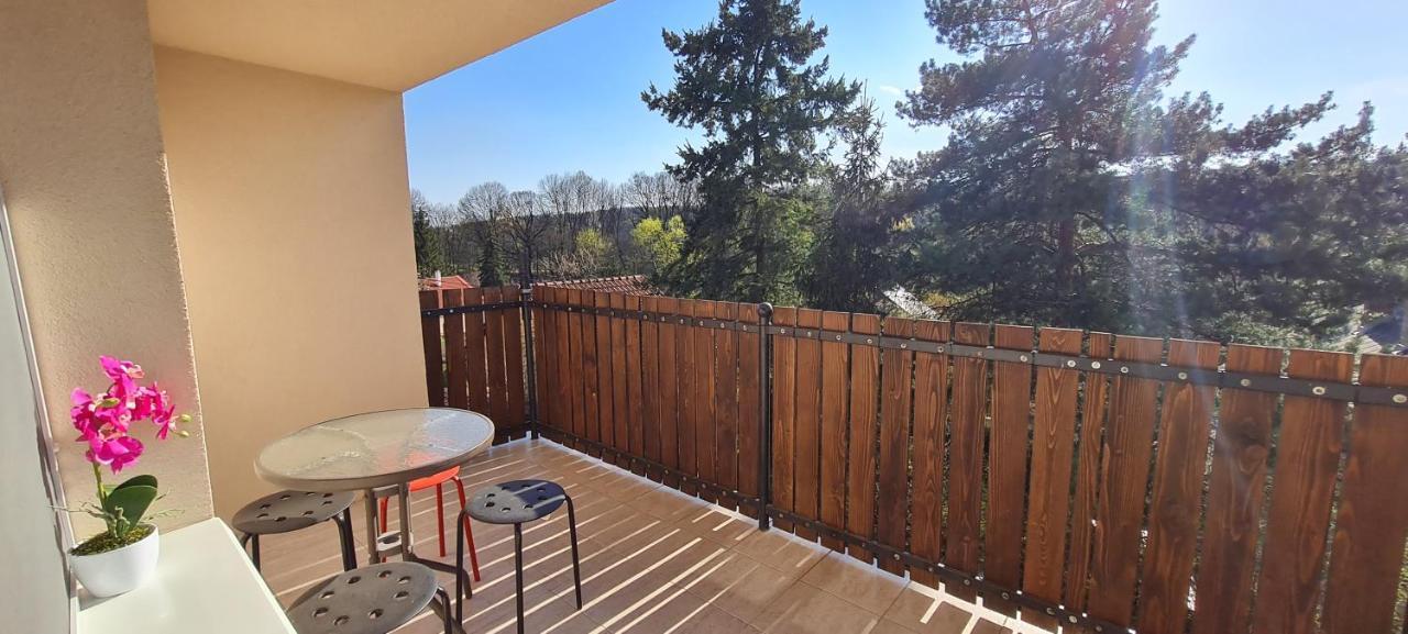 Lugas Apartman Miskolctapolca 2 Haloszoba Dezsa Es Jakuzzi Koezel A Barlangfuerdohoez Buitenkant foto