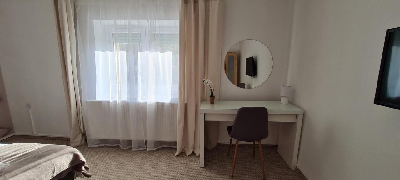 Lugas Apartman Miskolctapolca 2 Haloszoba Dezsa Es Jakuzzi Koezel A Barlangfuerdohoez Buitenkant foto