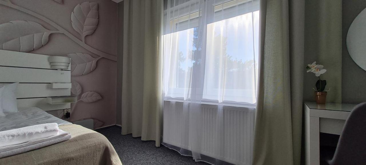 Lugas Apartman Miskolctapolca 2 Haloszoba Dezsa Es Jakuzzi Koezel A Barlangfuerdohoez Buitenkant foto