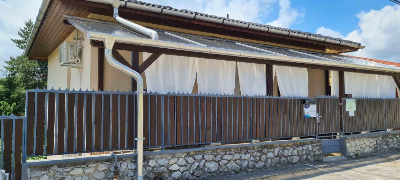 Lugas Apartman Miskolctapolca 2 Haloszoba Dezsa Es Jakuzzi Koezel A Barlangfuerdohoez Buitenkant foto
