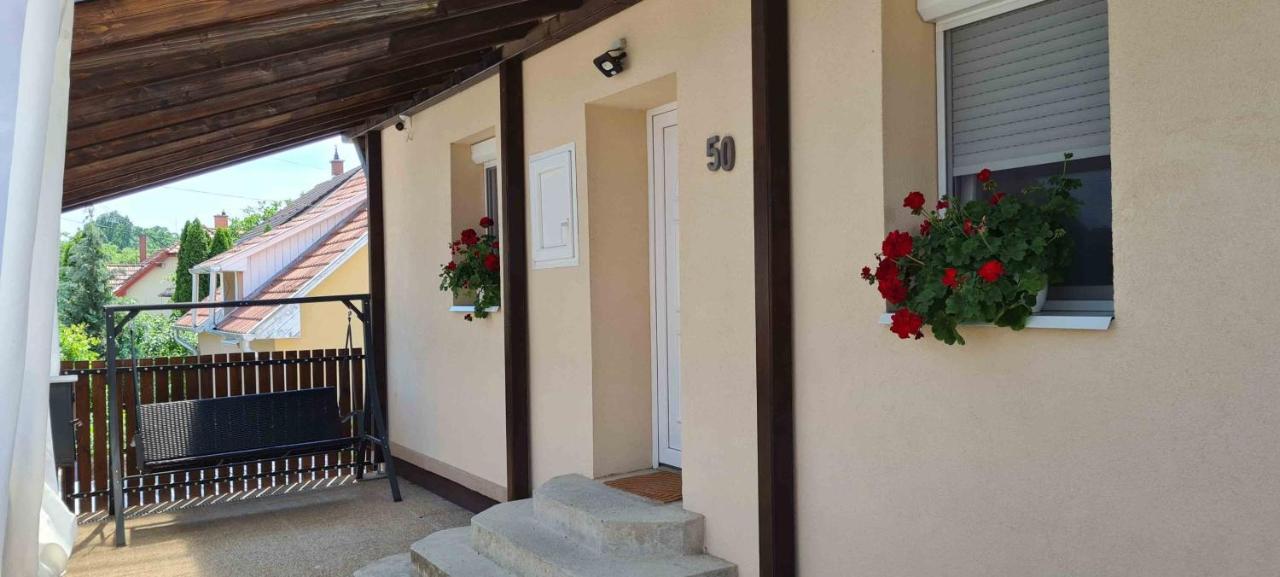 Lugas Apartman Miskolctapolca 2 Haloszoba Dezsa Es Jakuzzi Koezel A Barlangfuerdohoez Buitenkant foto